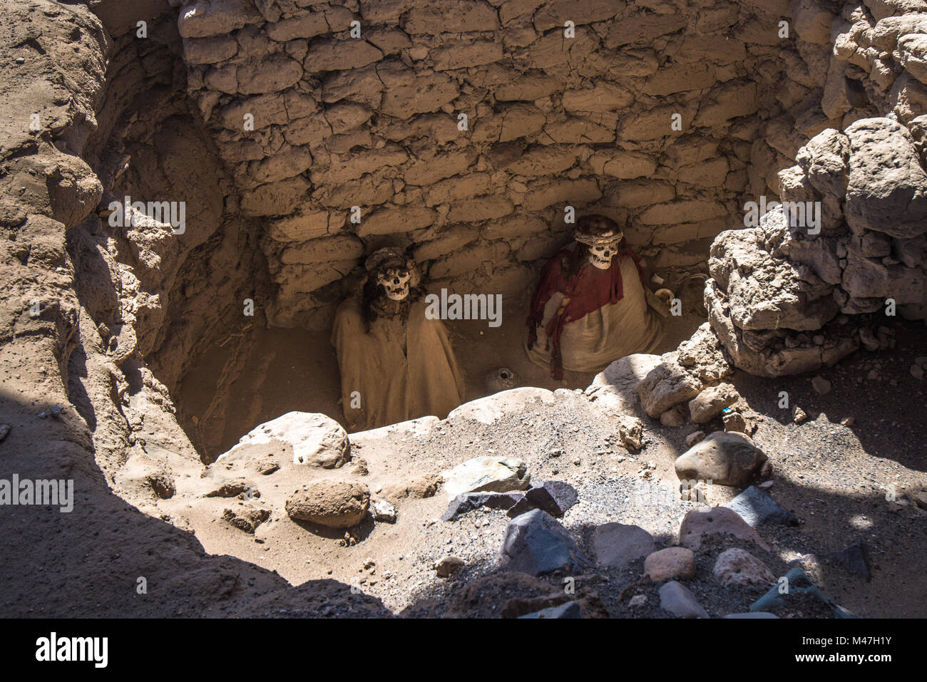 Il cimitero di Chauchilla con mummie prehispanic nel deserto di Nazca, Perù Foto Stock