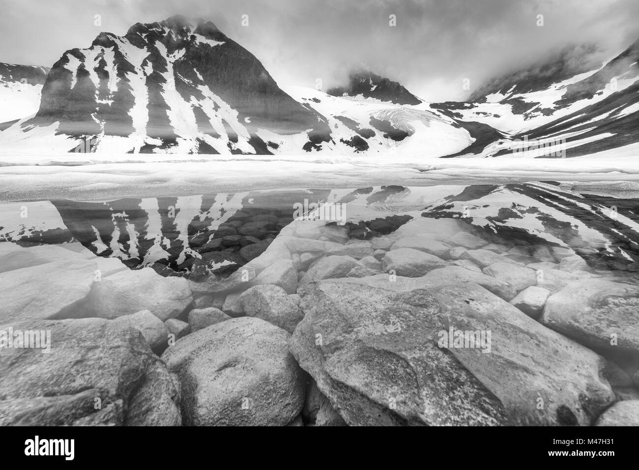 Lago Tarfala, Kebnekaise montagne, Lapponia, Svezia Foto Stock