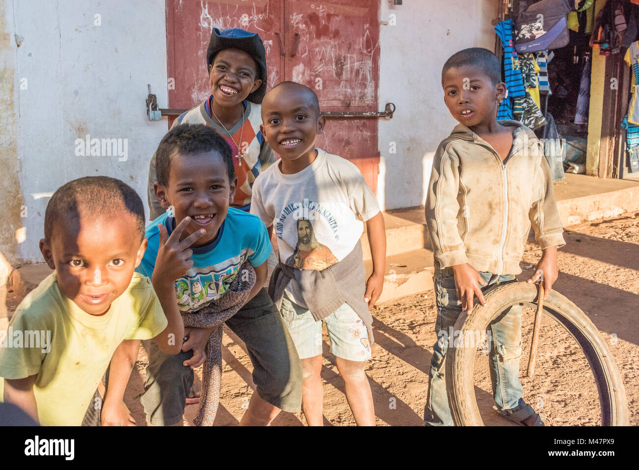 I bambini di strada, Ambalavao, Madagascar Foto Stock