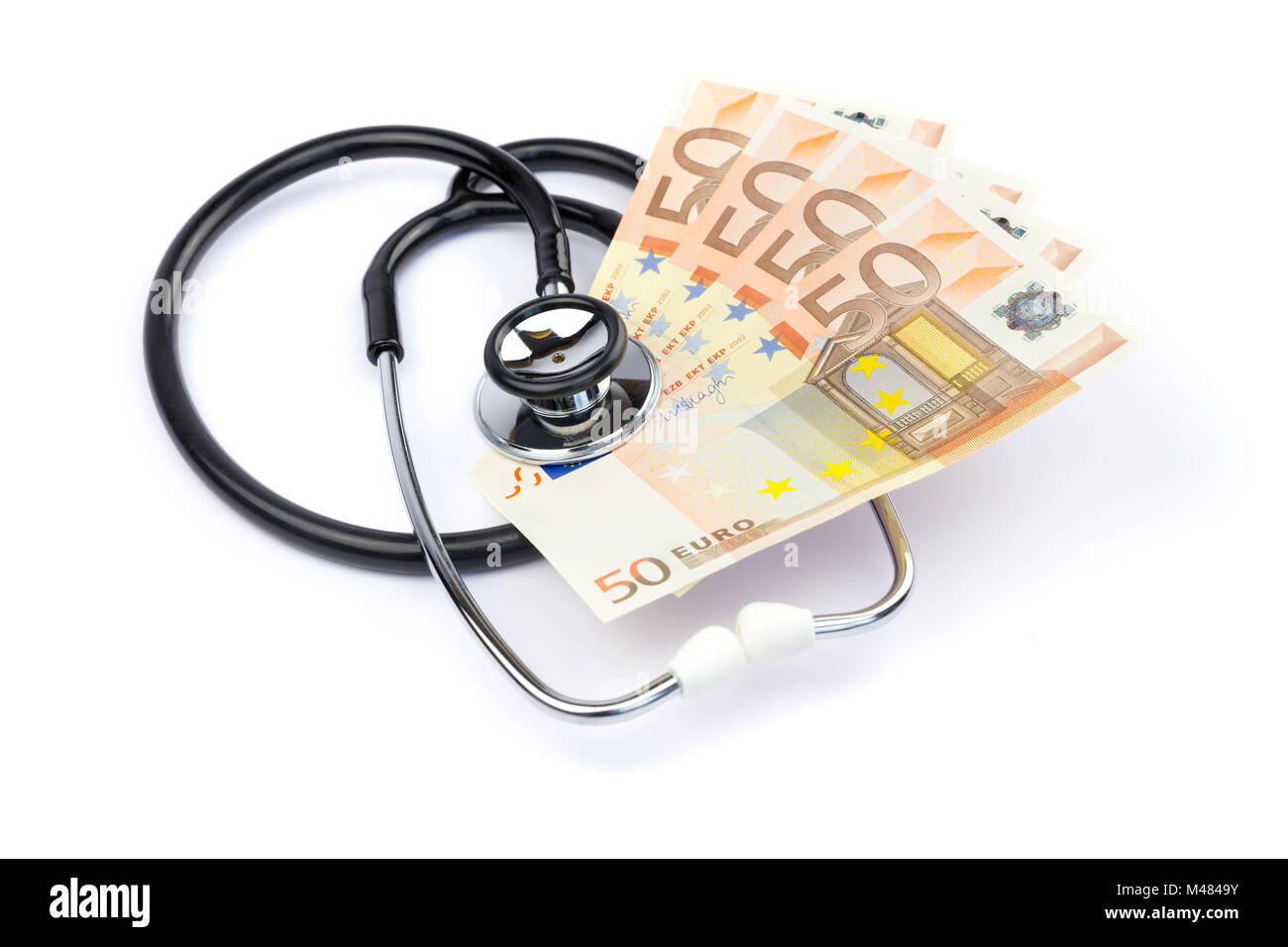 Nero stetoscopio professionale con denaro euro su bianco Foto Stock