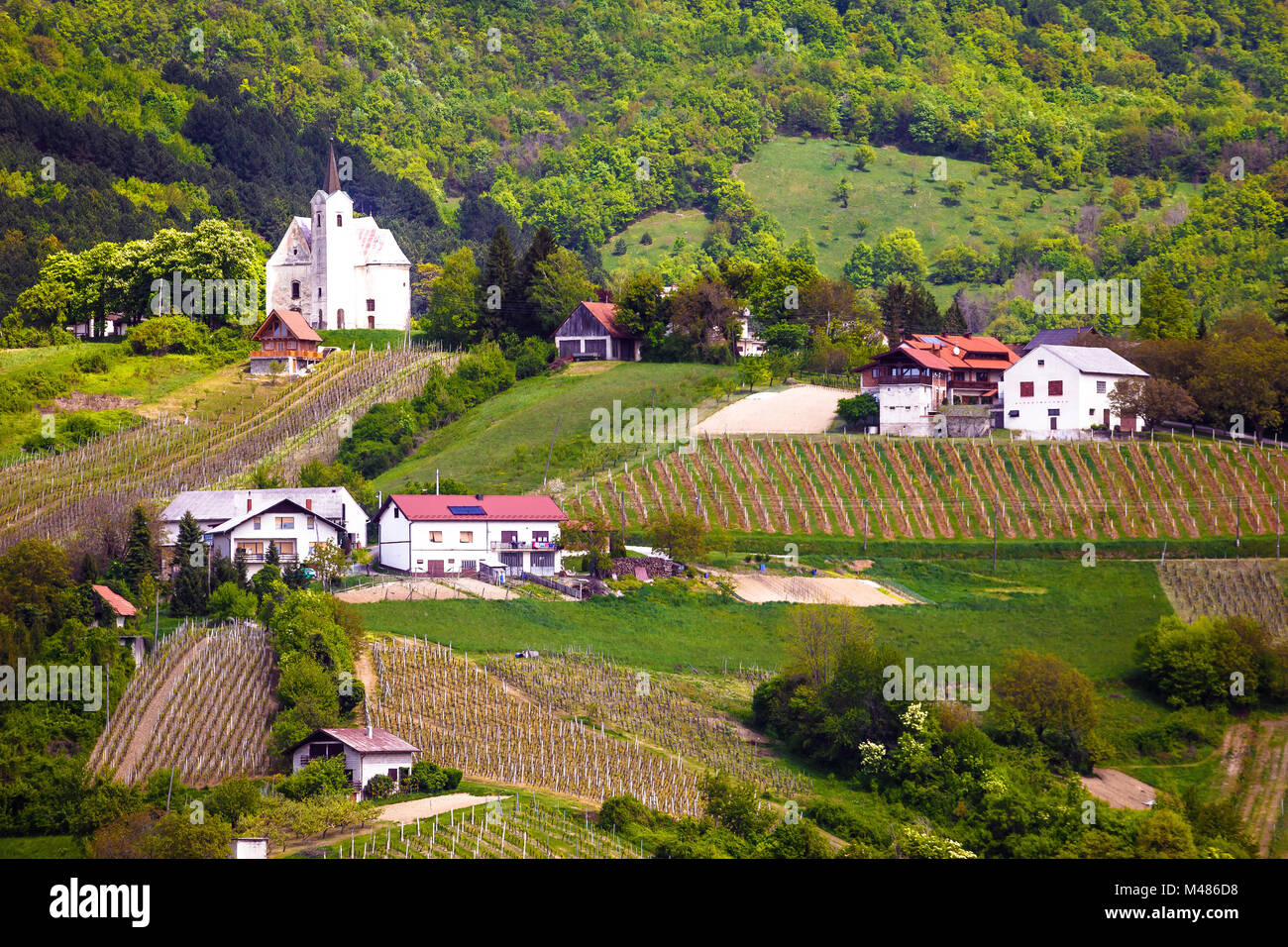 Borgo collinare di Zumberak regione agricola Foto Stock