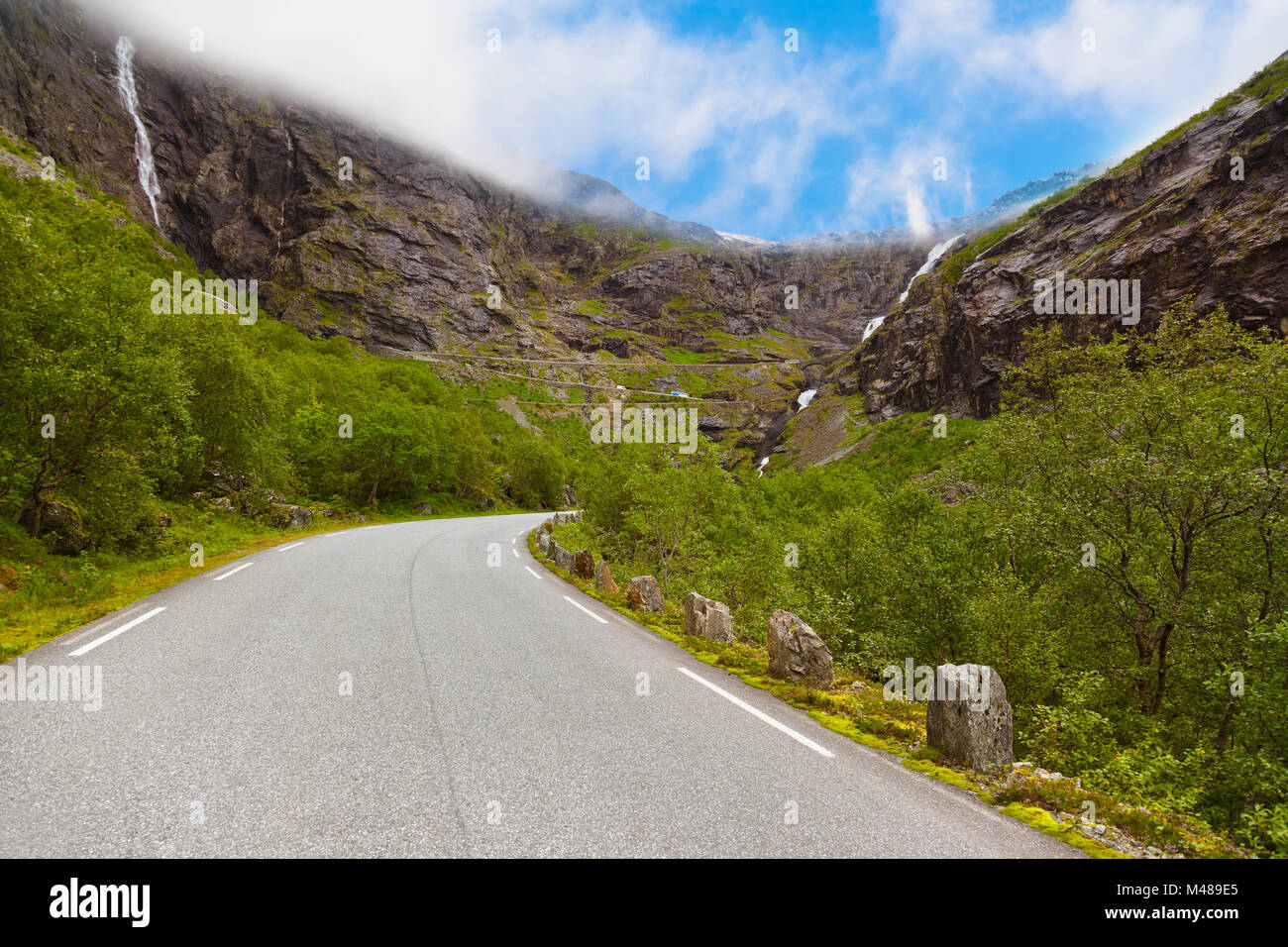Cascata Stigfossen e di Troll percorso - Norvegia Foto Stock