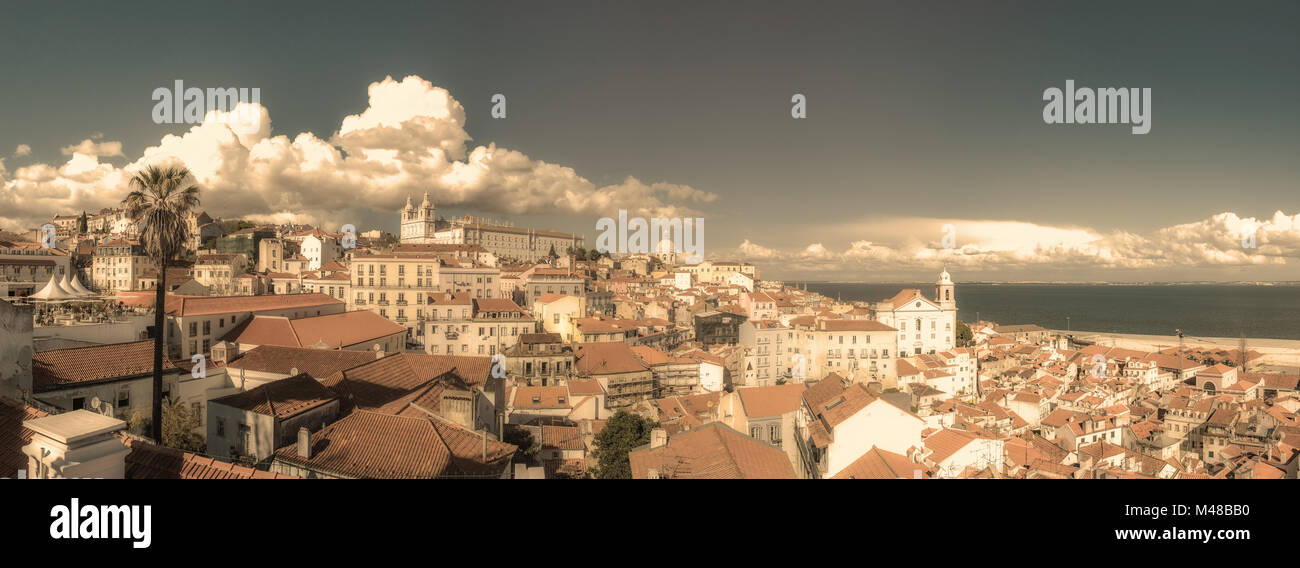 Vintage immagine panoramica del centro di Lisbona, Portogallo Foto Stock