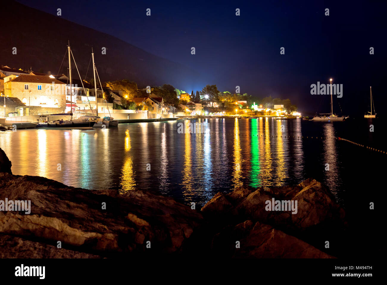 Città di Bol vista serale Foto Stock