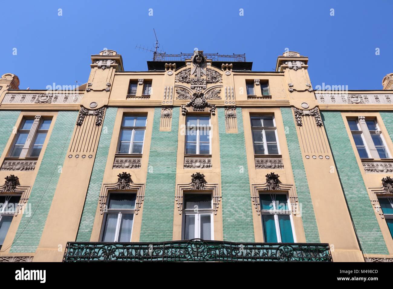 A Belgrado, in Serbia - la vecchia architettura residenziale nella città capitale Foto Stock