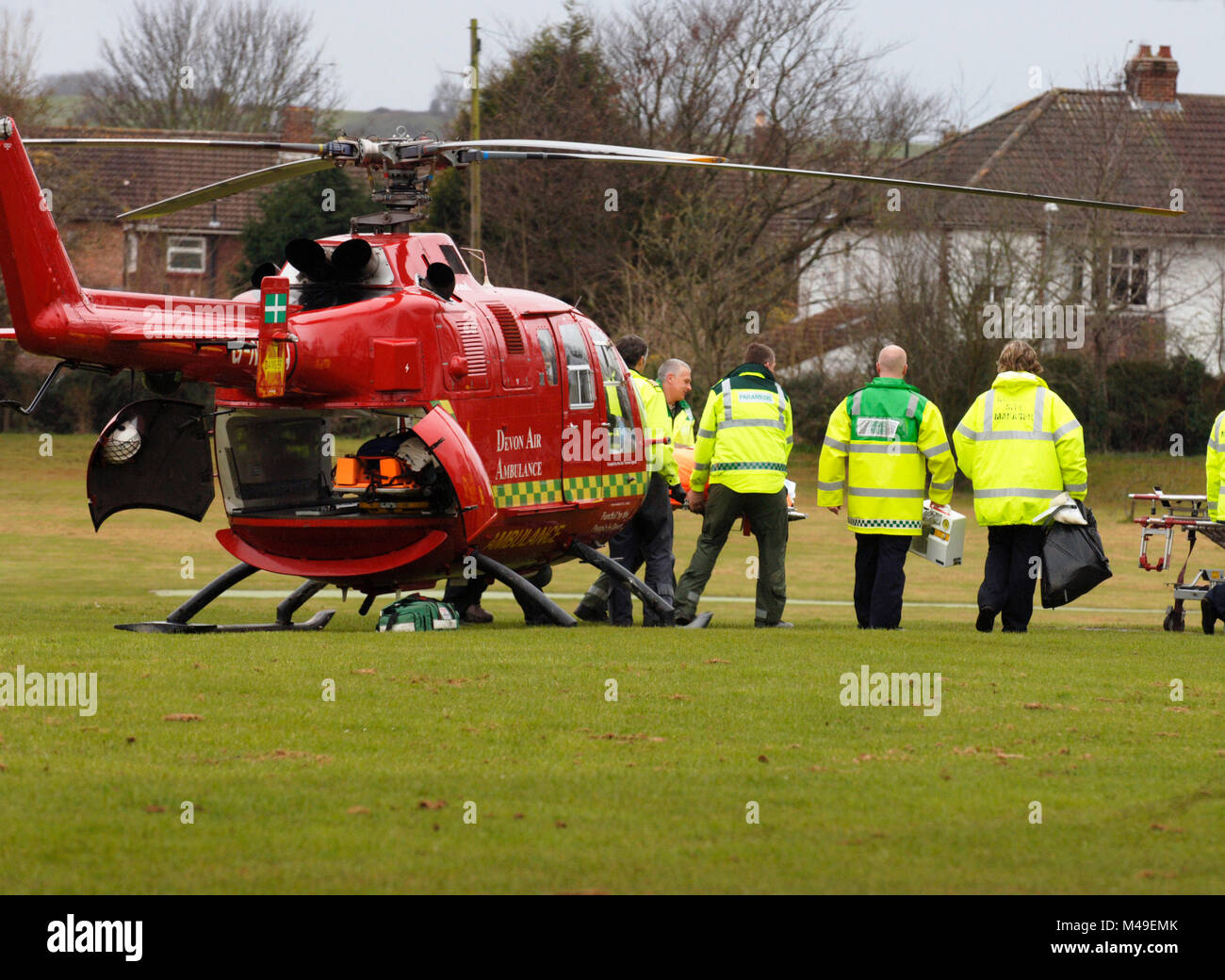 Devon Air Ambulance atterra a Frenchay Hospital di Bristol, Avon, Inghilterra 2008 Foto Stock