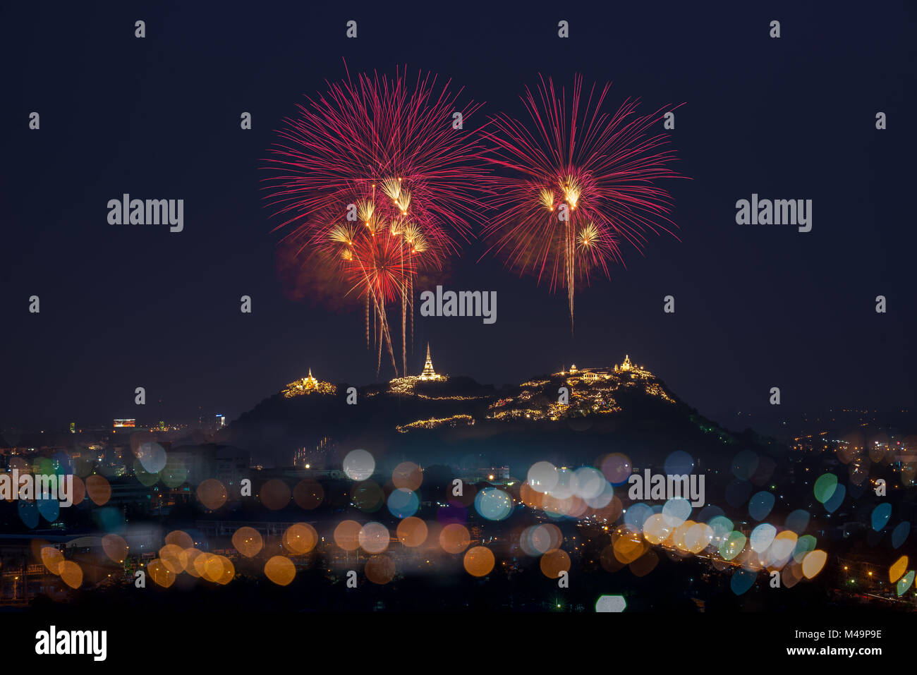 Il festival annuale di fuochi d'artificio 2018, Khao Wang, Phetchaburi provincia della Thailandia. Foto Stock