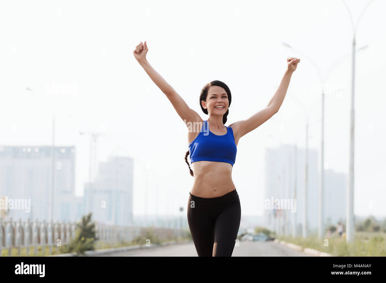 La ragazza finisce primo Foto Stock