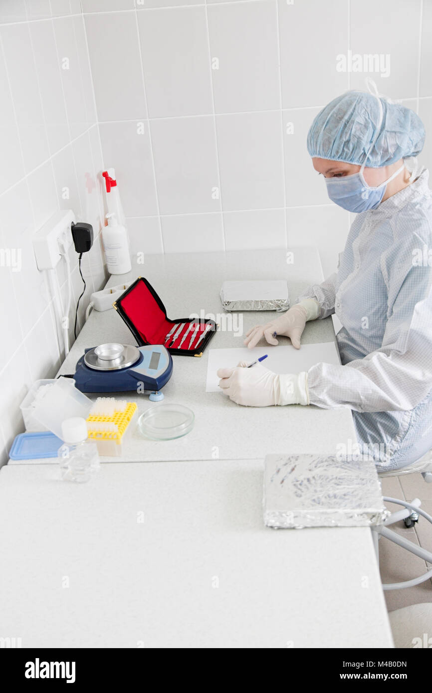 Doctror scrive una nota Foto Stock