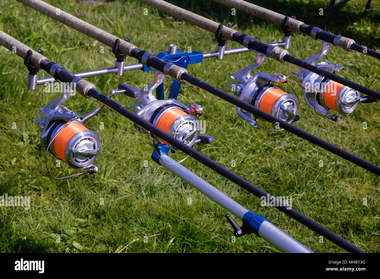 Alimentatore - Inglese di pesca per la cattura del pesce. Foto Stock