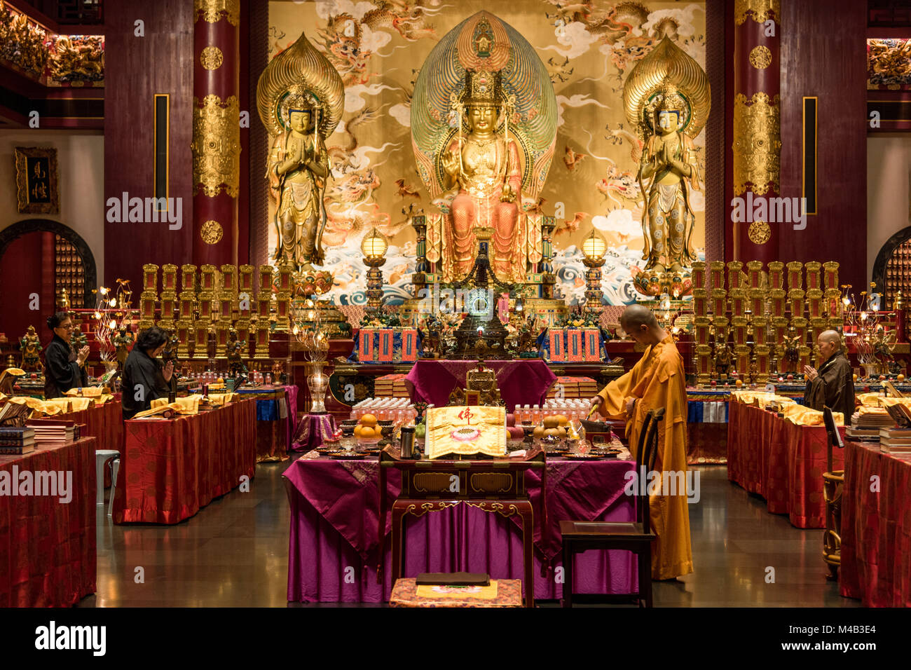 Santa messa nel Sri Dalada Maligawa,Tempio del Sacro Dente reliquia in Singapore, Foto Stock