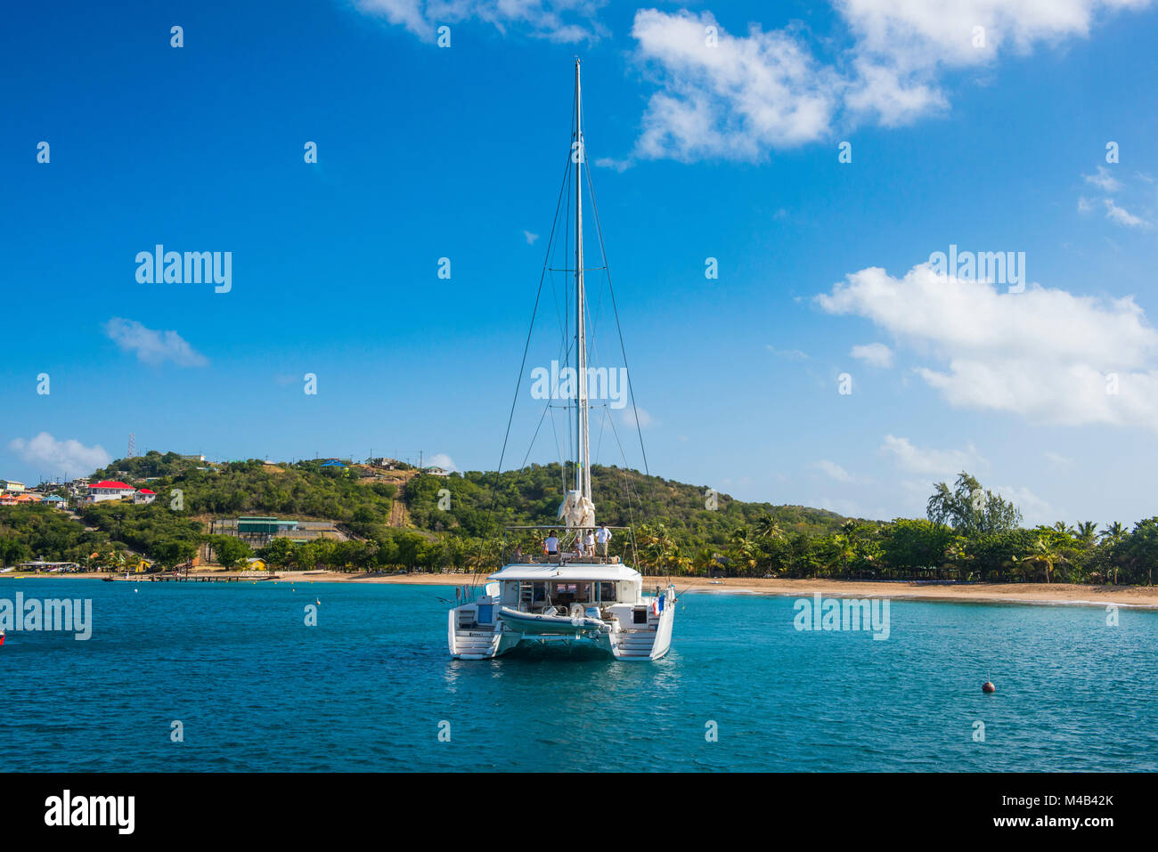Catamarano anchroing a Salt whistle bay,Mayreau,Tobago Keys,Grenadine Isole,San Vincent e Grenadine,dei Caraibi Foto Stock