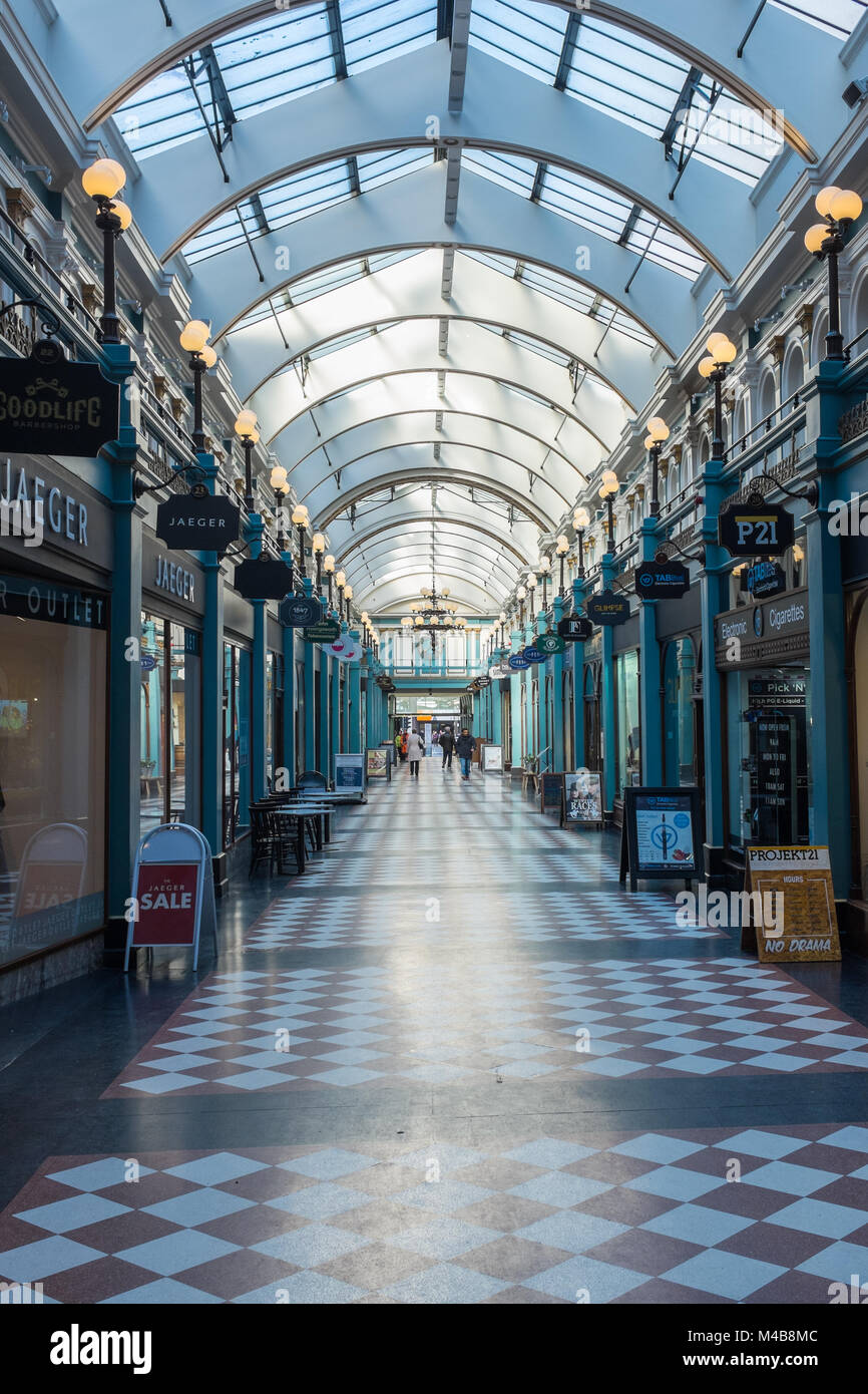 La Great Western Vittoriano Arcade shopping arcade su Colmore Row, Birmingham, Regno Unito Foto Stock