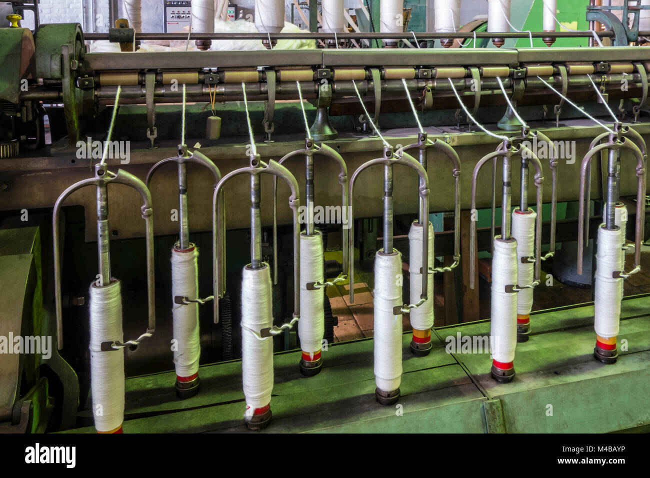 Stoppino telaio macchina per la stesura del nastro in stoppino dalla torsione di fibre nel mulino di cotone / filatura-mill Foto Stock