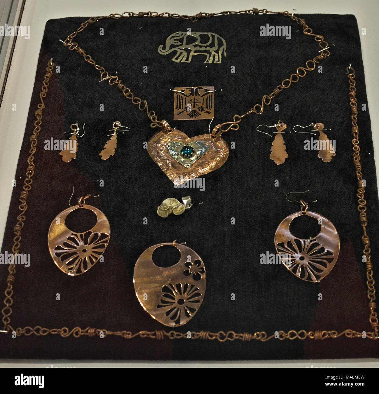 Repliche di gioielli antichi visualizzato sulla fiera expo Foto stock -  Alamy