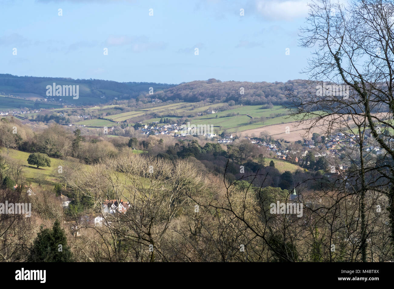 Vista su tutta Bickwell Farm e la Sid Valley verso Fortescue e Sidford nella periferia di Sidmouth, Devon, Inghilterra, Regno Unito Foto Stock