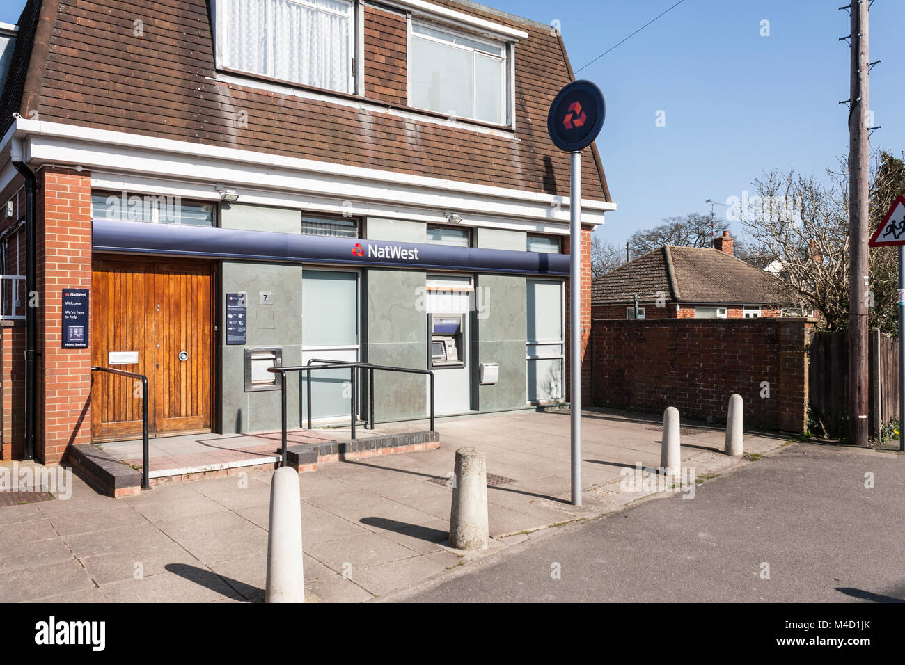 Ramo della NatWest Bank in Mortimer, Berkshire. La banca ha annunciato che il ramo si chiuderà il 25 giugno 2018. Foto Stock