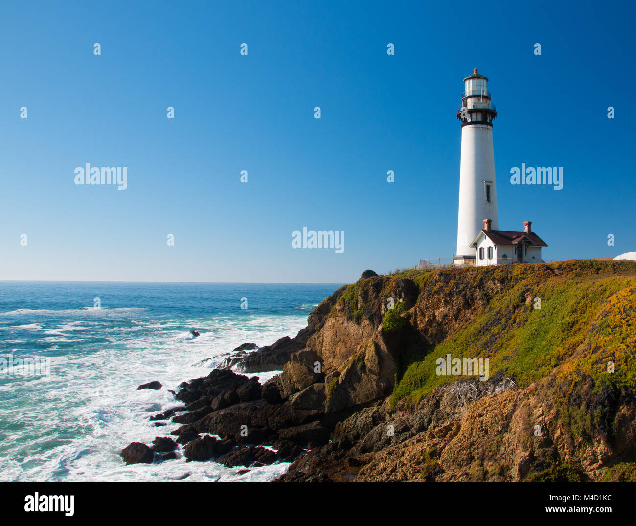 Pigeon Point Lighthouse sulla strada statale n. 1, California Foto Stock