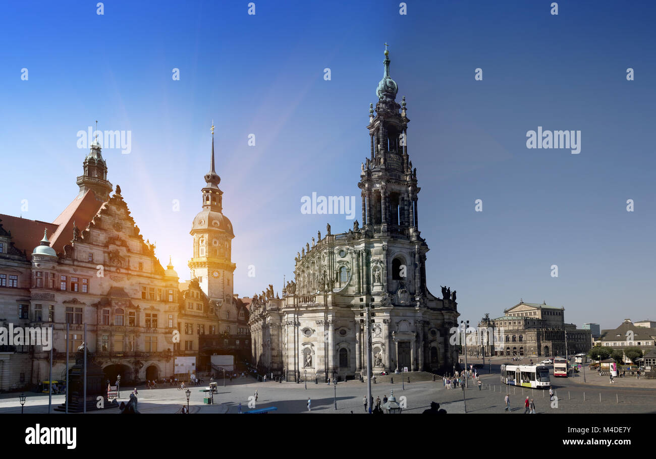 Dresda.Cattedrale della Santissima Trinità o Hofkirche e il castello di Dresda Foto Stock