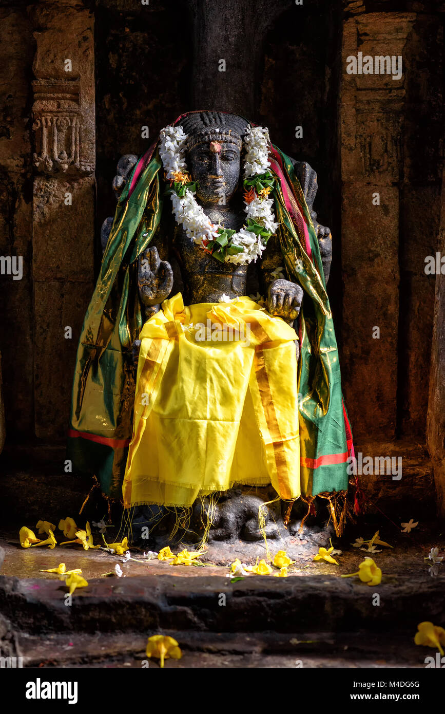 Statua religiosa in un tempio di Sri Lanka Foto Stock