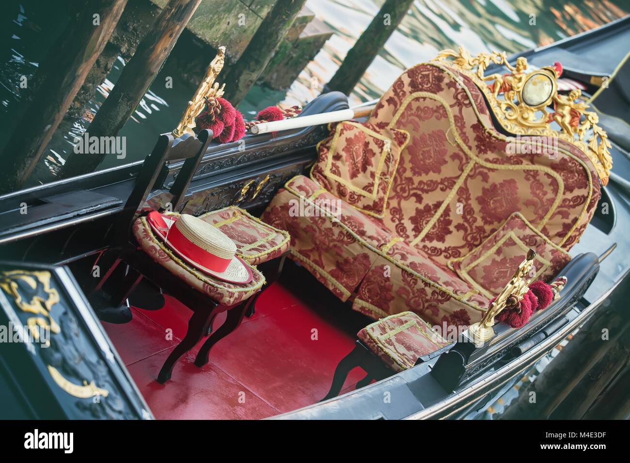 Chiudere la vista dei dettagli della gondola veneziana barca Foto Stock