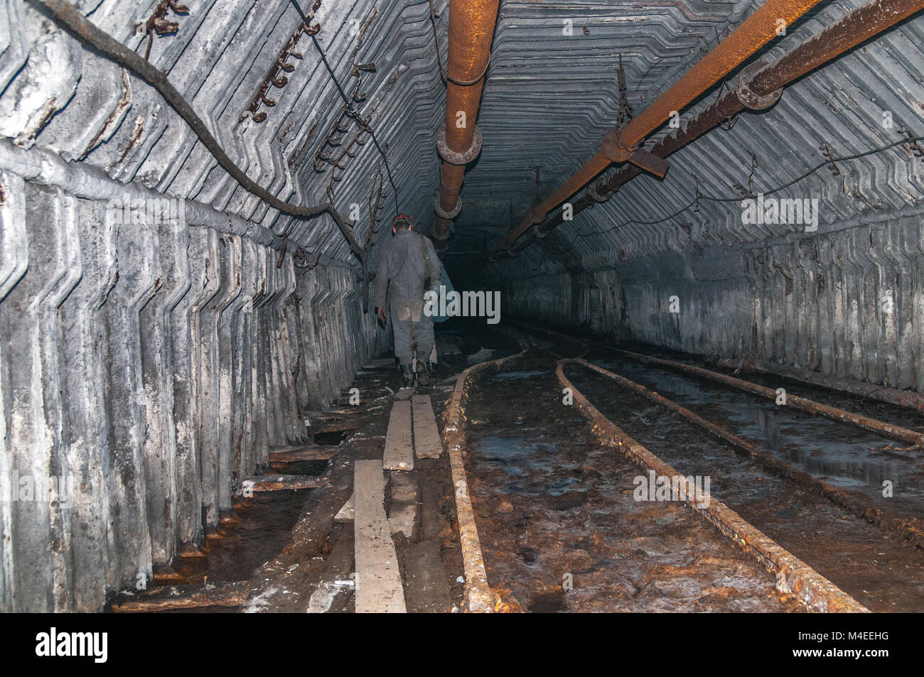 Vecchia Miniera Di Carbone Degradata Del Paesaggio Nel Sud Della Polonia L Distrutta Image75502407