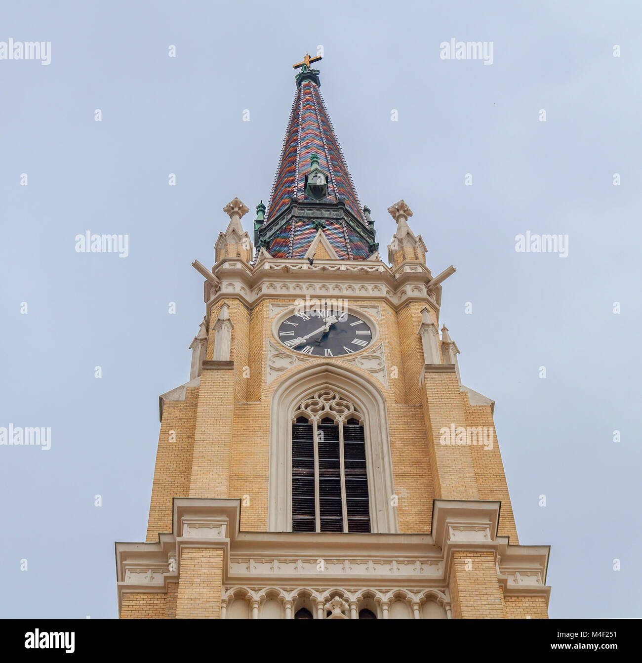 NOVI SAD SERBIA - aprile 03 vista della Piazza della Libertà (Trg Slobode) a Novi Sad, che in questa città mantiene il festival musicale estivo uscire fotografato il Foto Stock