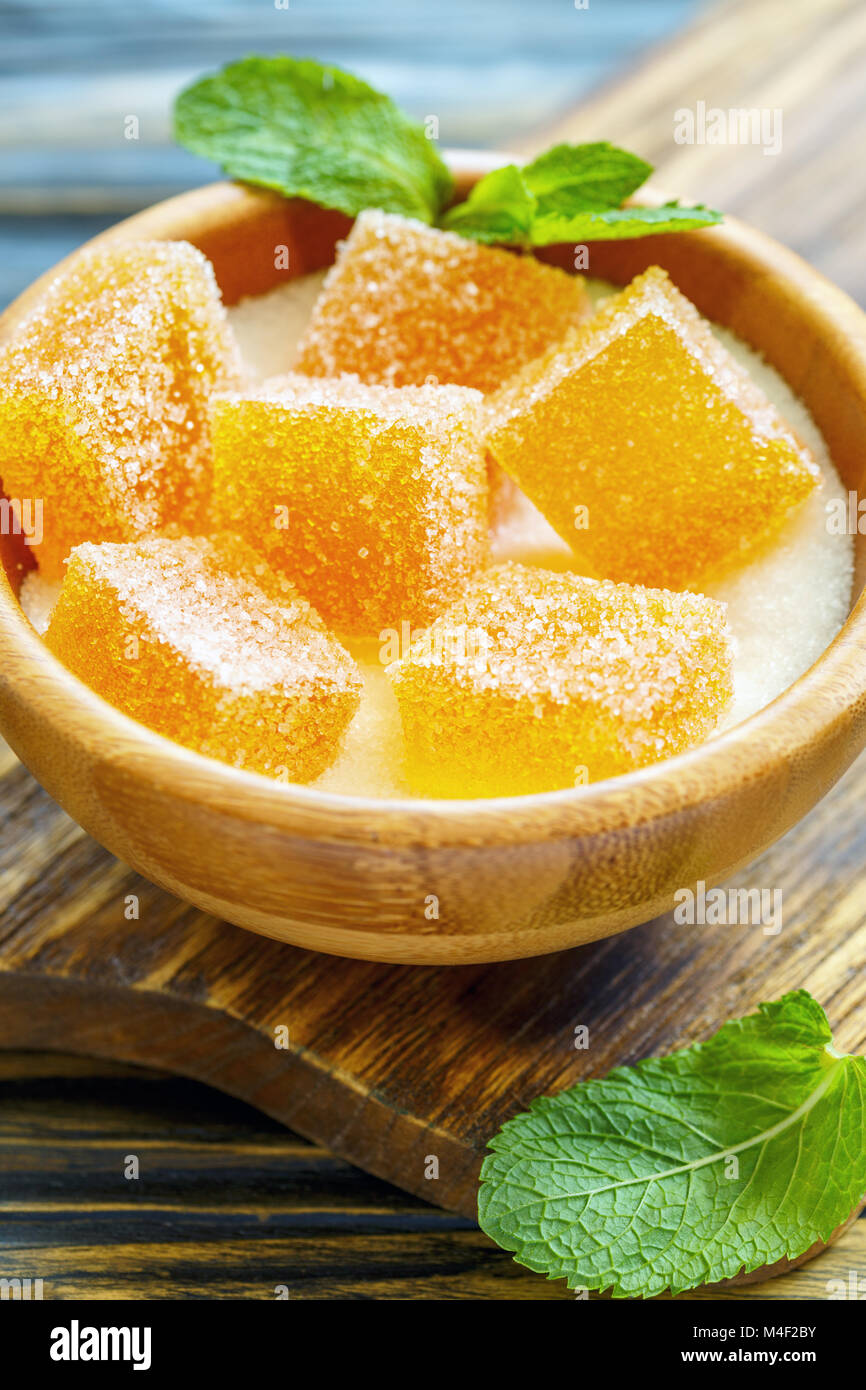 Ciotola di in casa marmellata di arance. Foto Stock