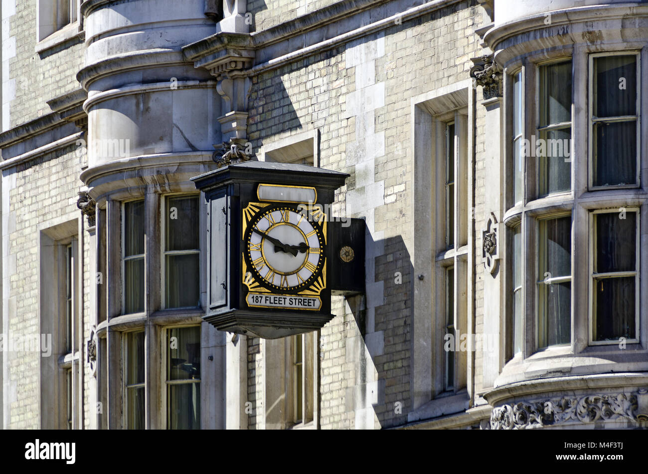 Orologio tradizionale in Fleetstreet di Londra Foto Stock