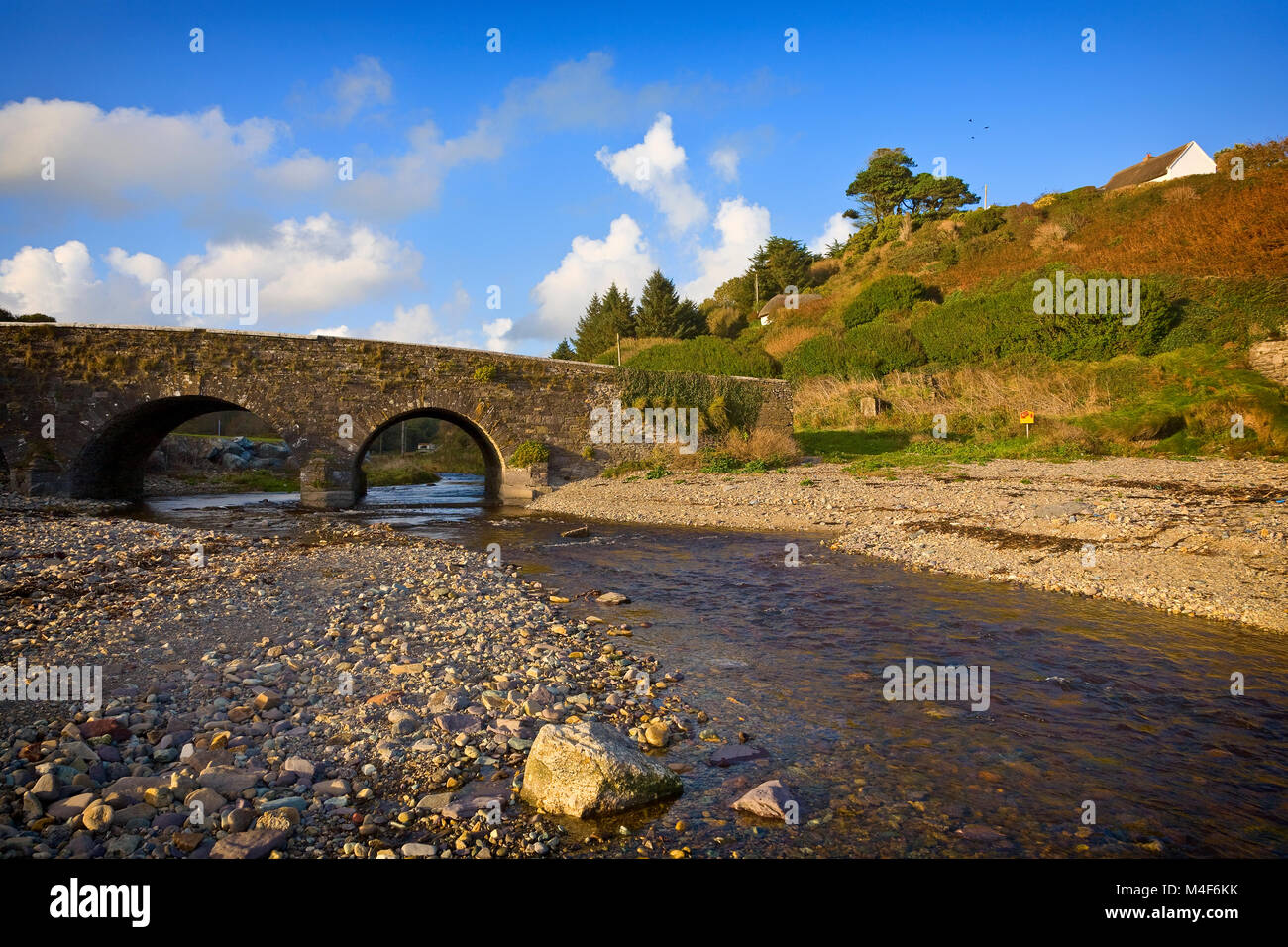 Ponte sul Fiume Dalligan a Ballyvoyle, a est di Dungarvan, nella contea di Waterford, Irlanda Foto Stock