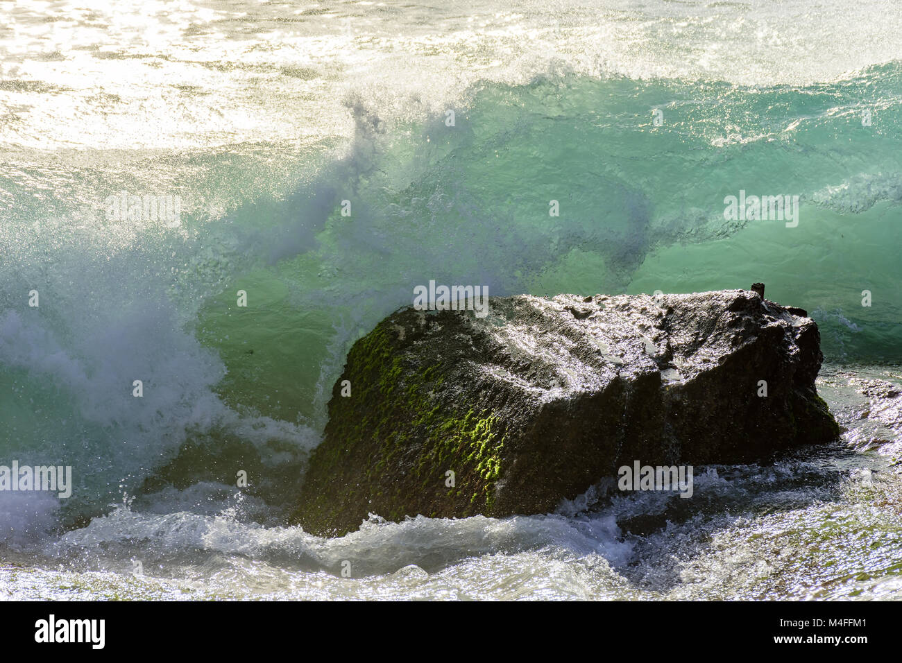 Onde su la pietra Foto Stock