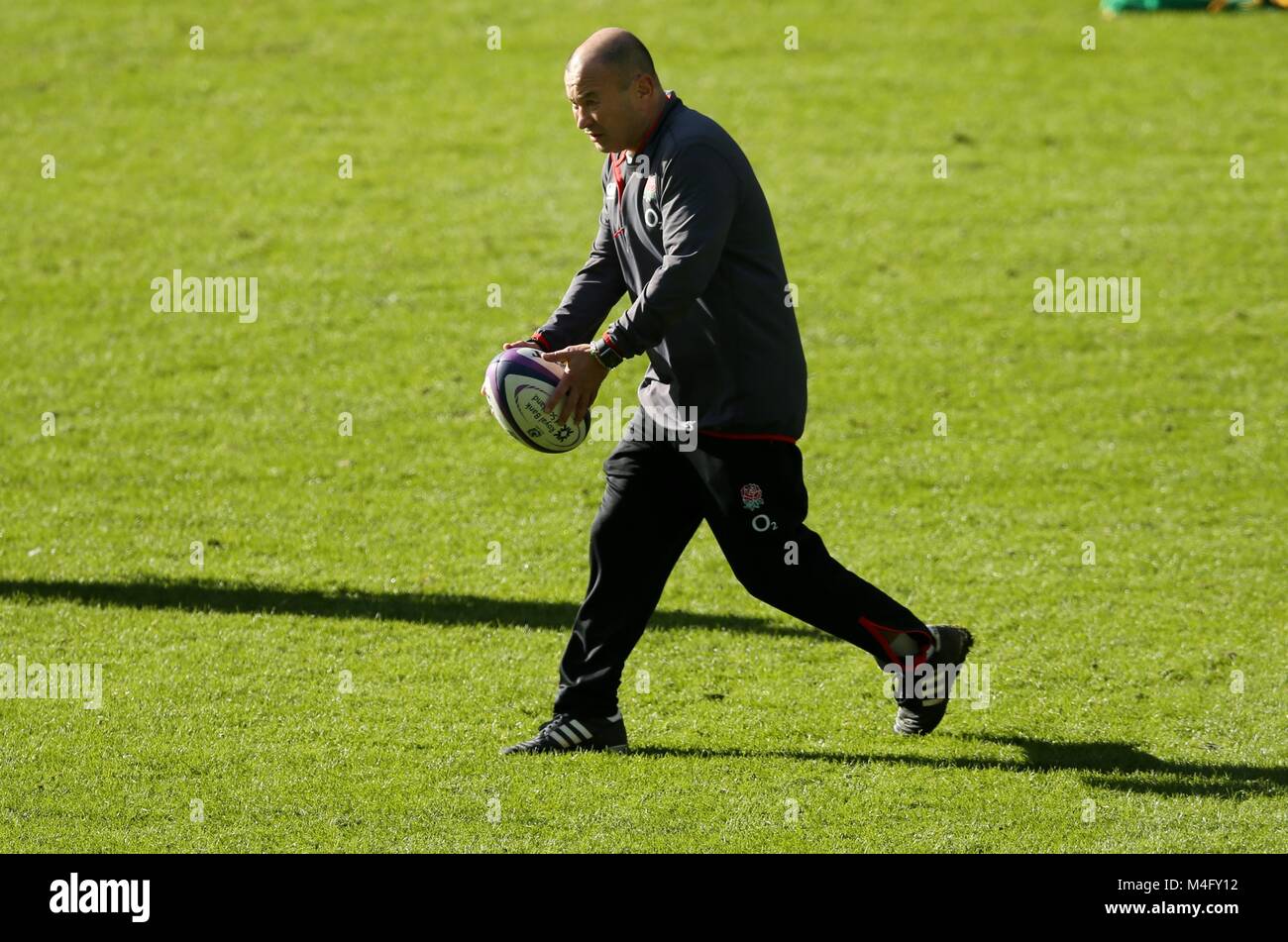 Twickenham , Londra, Regno Unito. Il 16 febbraio 2018. Inghilterra Head Coach Eddie Jones durante un'Inghilterra Rugby aperta la sessione di formazione a Twickenham Stadium. Credit:Paul Harding/Alamy Live News Foto Stock