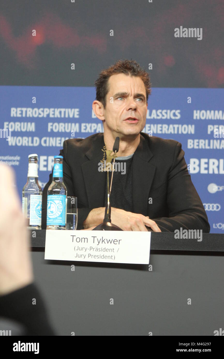 Berlino, Germania. Il 15 febbraio, 2018. Giuria conferenza stampa presso il Grand Hyatt Hotel di Berlino/Germania. Sessantottesima BERLINALE (International Film Festival). Con> Tom Tykwer, Cécile de France, Chema Prado, Adele Romanski, Ryūichi Sakamoto, Stephanie Zacharek, Dove: Berlino/Germania, Credito: Tahsin Ocak/Alamy Live News Foto Stock