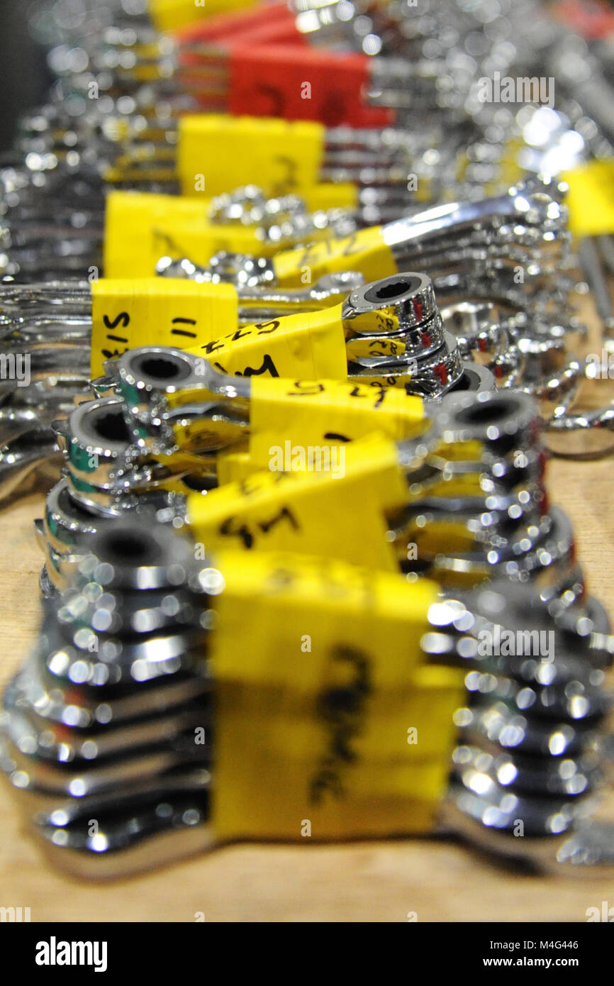 Strumenti di moto sul display a Carole Nash MCN London Motorcycle Show che si sta svolgendo a ExCel di Londra, Regno Unito. La mostra attira circa 36.000 visitatori e offre una vasta varietà di motociclette, scooter, motociclette e personalizzati one-off chopper. Foto Stock