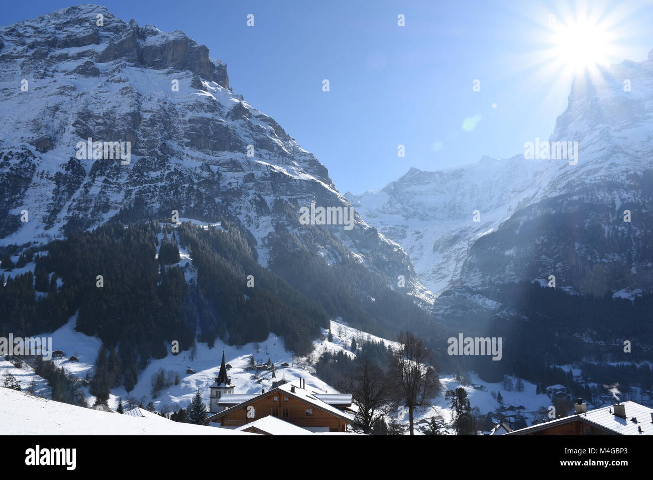 Sunny winterday in Grindelwald, Svizzera Foto Stock