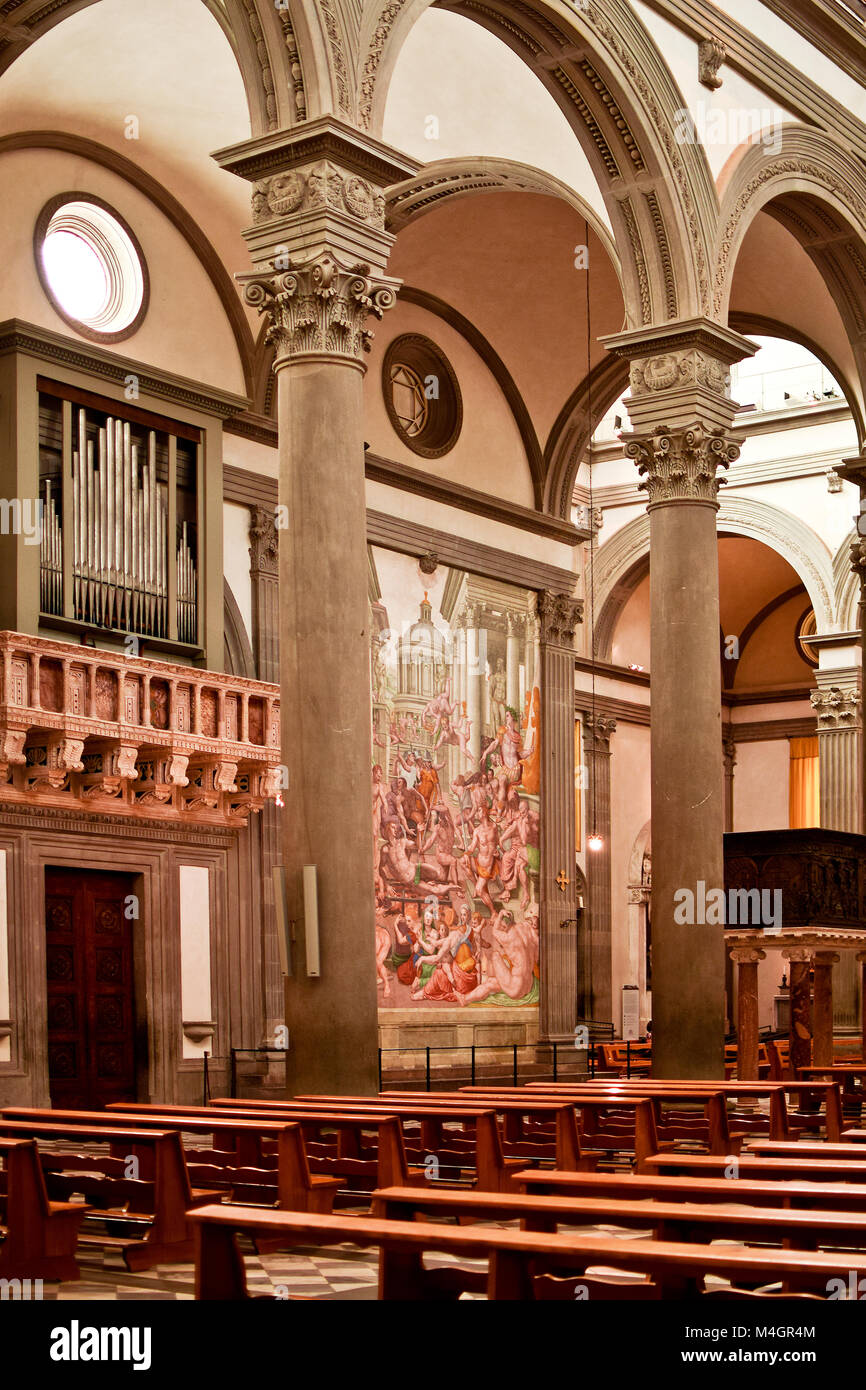 Firenze, Italia - 16 settembre 2017: la Basilica di San Lorenzo in Firenze in Italia. Foto Stock