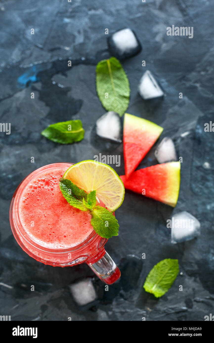 Freschi e deliziosi anguria frullato. Foto Stock