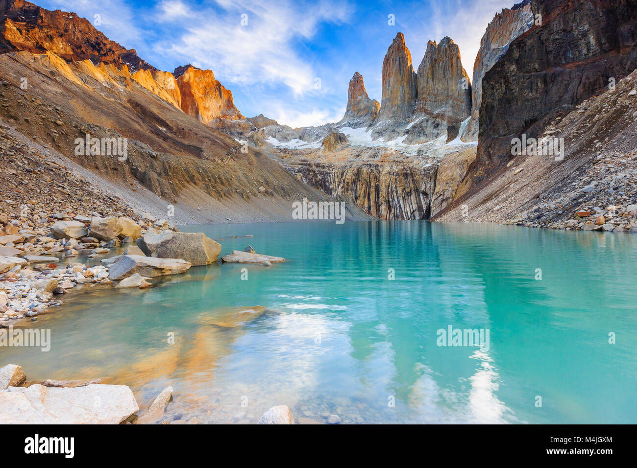 Parco Nazionale di Torres del Paine Cile. Tramonto al Torres Lookout. Foto Stock