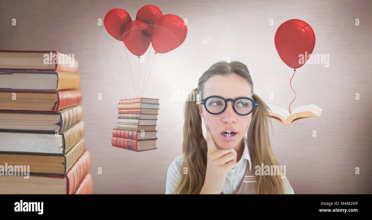 Donna che indossa occhiali con floating libri su palloncini surreale Foto Stock