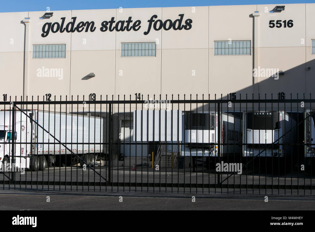 Un segno del logo al di fuori di una struttura occupata da Golden State cibi in Phoenix, Arizona, il 3 febbraio 2018. Foto Stock
