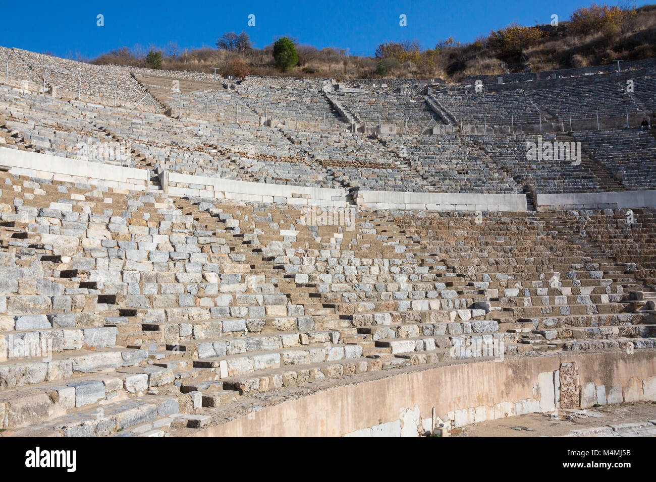 Assos antico anfiteatro. Rovine dell'anfiteatro all'antica citta' di Assos. Behramkale, Canakkale,Turchia. Foto Stock