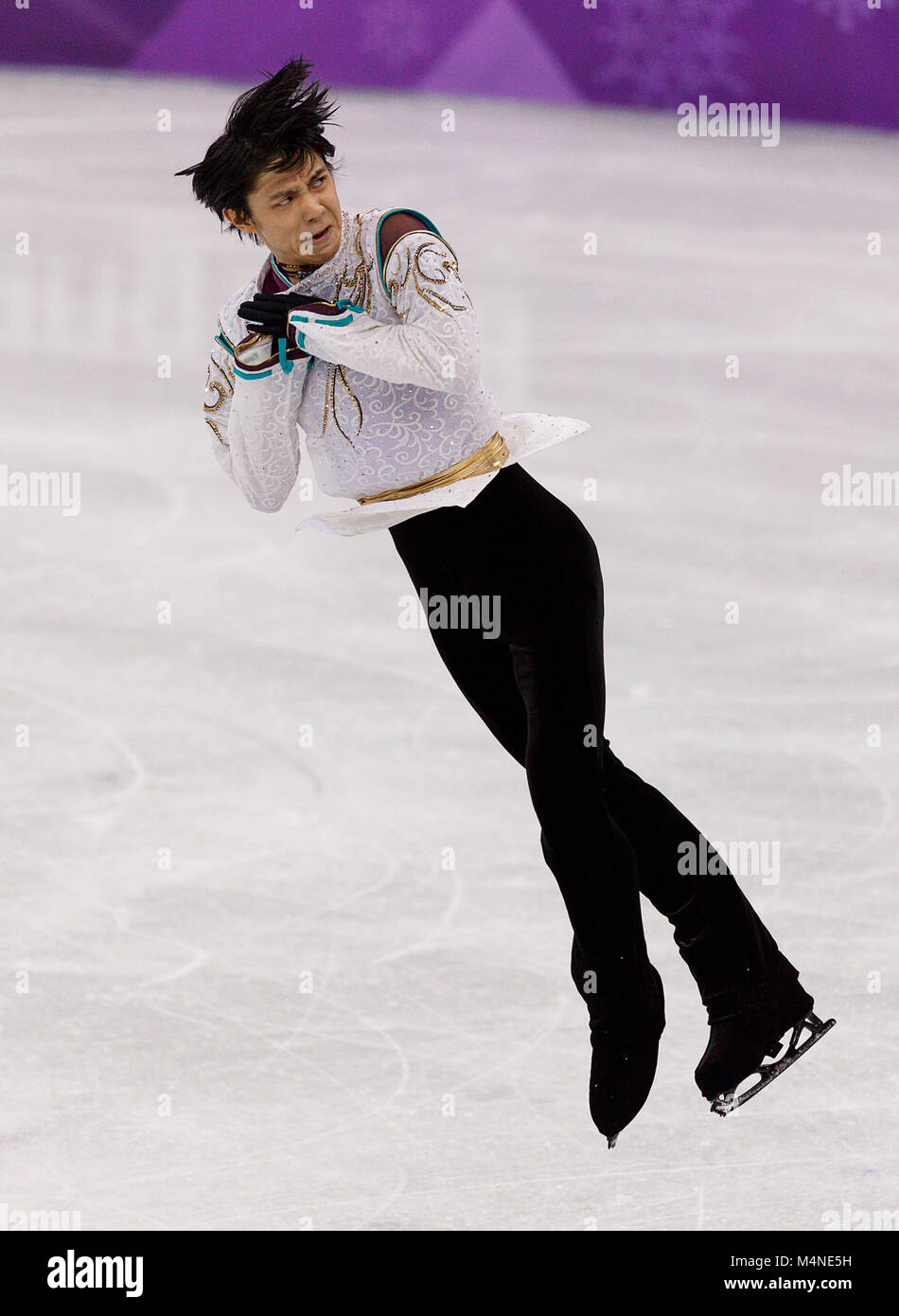 Gangneung, Corea del Sud. Xvii Feb, 2018. Pattinatore su ghiaccio YUZURU  HANYU del Giappone compete vincendo una medaglia d'oro durante il maschile  di Pattinaggio di Figura al PyeongChang 2018 Giochi Olimpici Invernali
