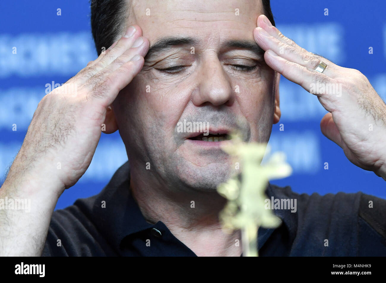 Berlino, Germania. Xvii Feb, 2018. Direttore Christian Petzold durante la conferenza stampa del film "transito" alla Berlinale 2018 Film Festival di Berlino, Germania, 17 febbraio 2018. Il film corre in concorso al 68° International Festival del Cinema di Berlino. Credito: Maurizio Gambarini/dpa/Alamy Live News Foto Stock