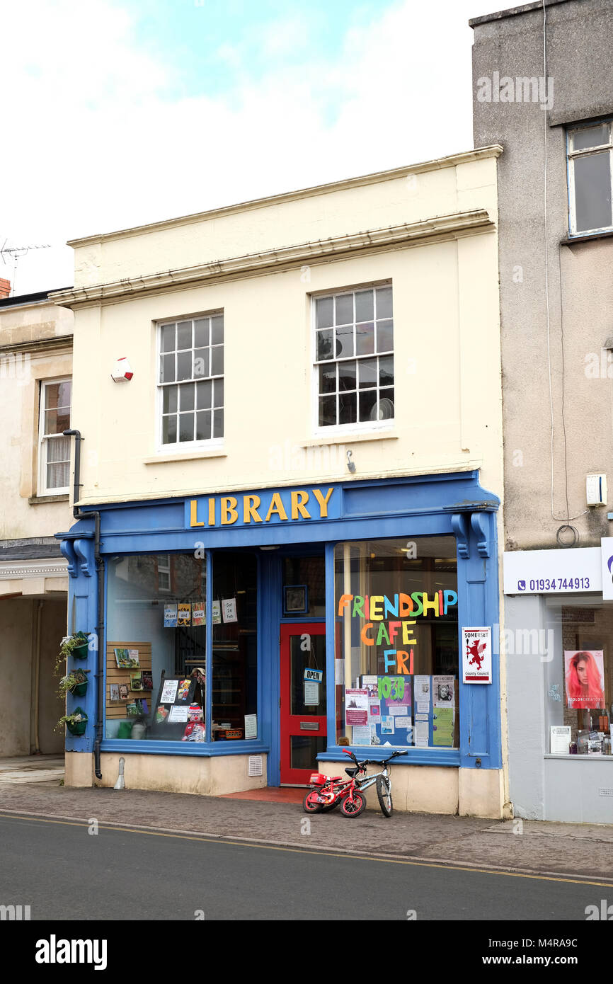 Febbraio 2018 - "La libreria nel bellissimo villaggio di Somerset di Cheddar. Che è a rischio di chiusura da tagli di bilancio Foto Stock