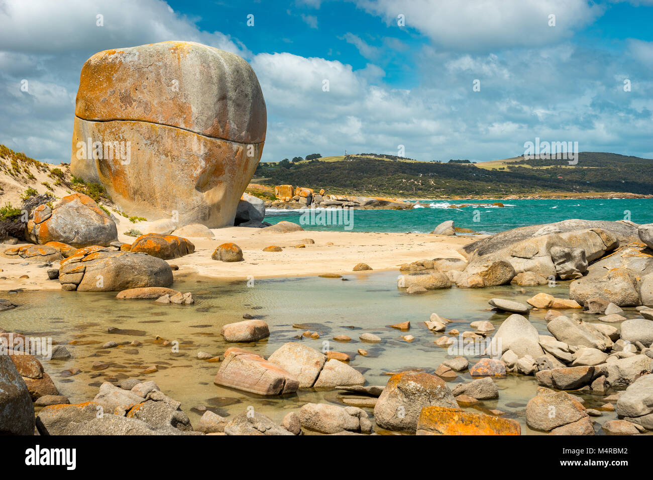 Castle Rock su Flinders Island, Tasmania Foto Stock