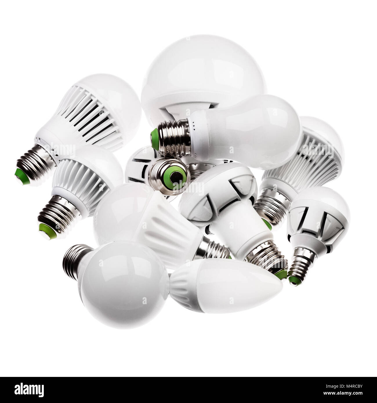 Le lampade a LED GU10 e E27 con prese differenti isolati su bianco Foto Stock