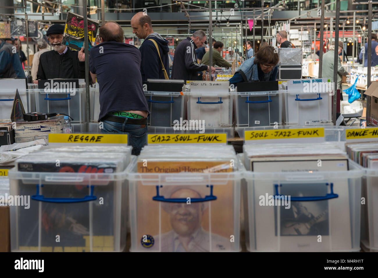 Londra, Regno Unito. Fiera Record, Old Spitalfields Market. Foto Stock