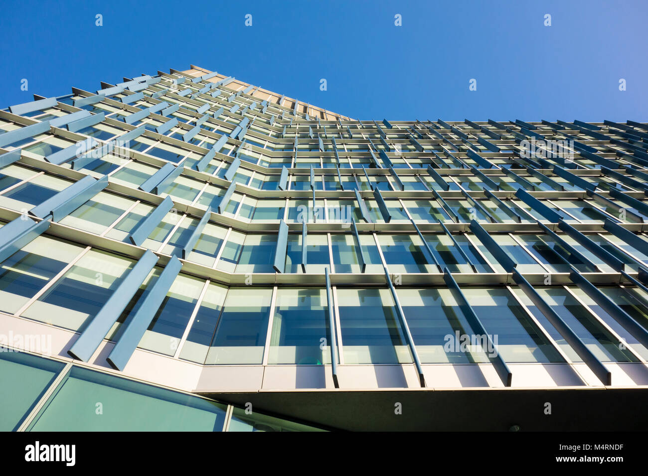 Blue Fin dalla costruzione di alleati e Morrison, Bankside, 110 Southwark Street, Londra, Regno Unito Foto Stock