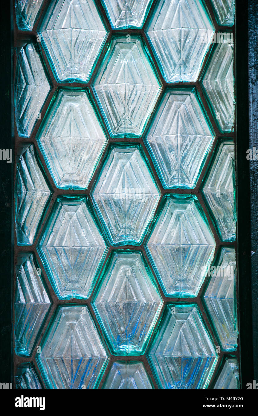 Mattoni in vetro verde in rilievo del rivestimento del vetro Foto Stock