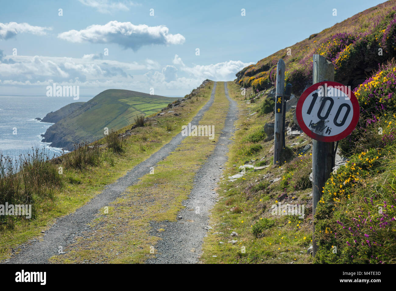 Velocità stravagante segno, Dursey Island, penisola di Beara, County Cork, Irlanda. Foto Stock